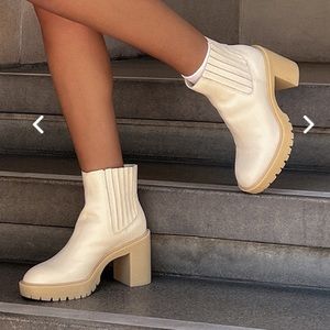 Dolce Vita Caster H2O Waterproof Rubber sole Leather Bootie Ivory Size 7